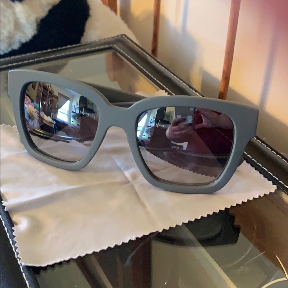 Quay Australia Neerim Sunglasses